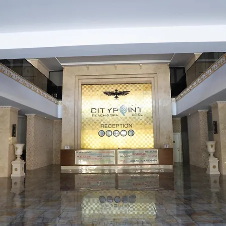 Point Beach&spa فندق